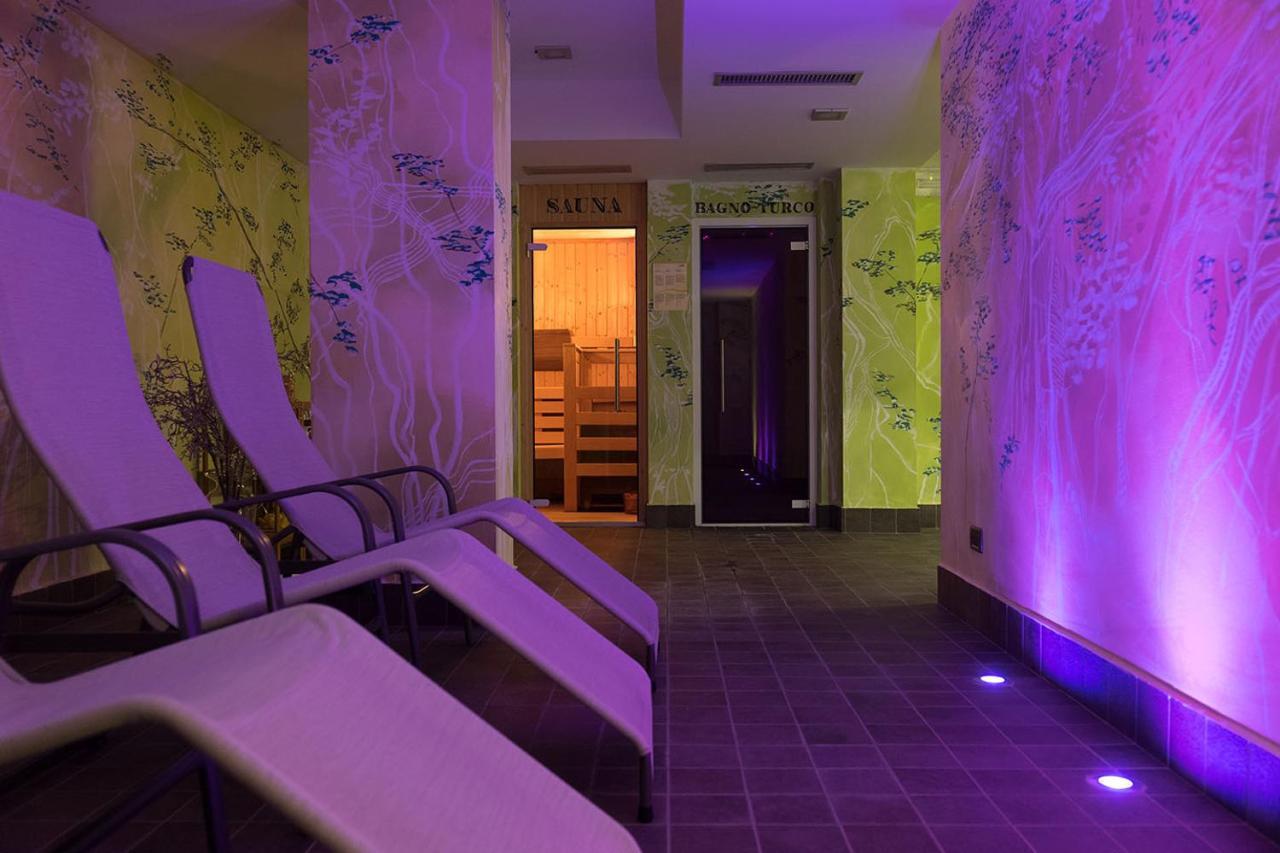 T'Ami Hotel Resort Spa Selvino Exterior photo