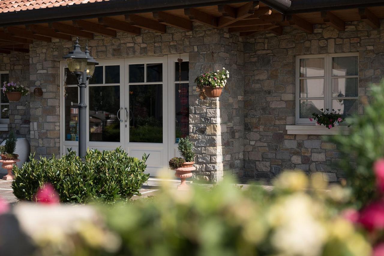 T'Ami Hotel Resort Spa Selvino Exterior photo