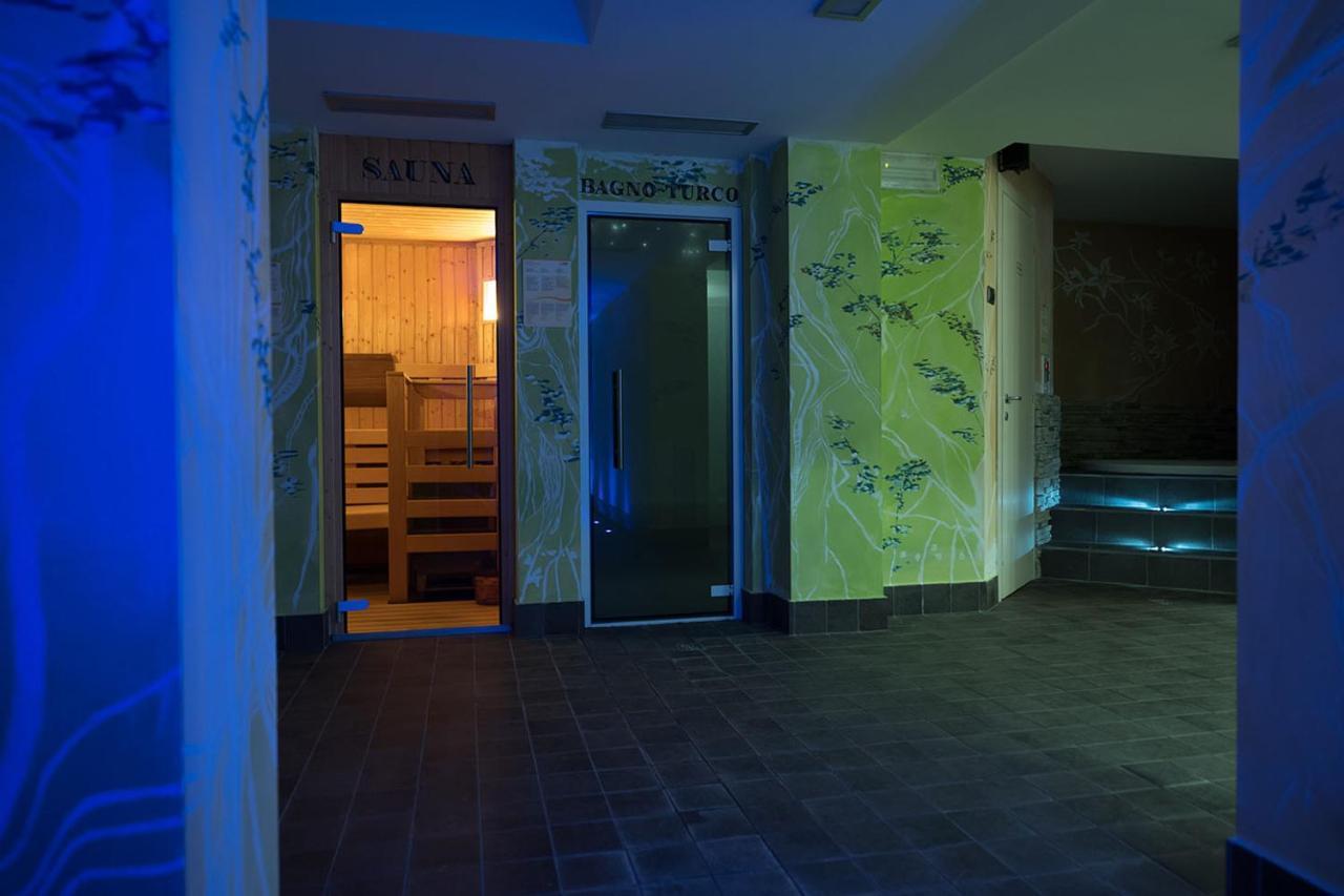 T'Ami Hotel Resort Spa Selvino Exterior photo